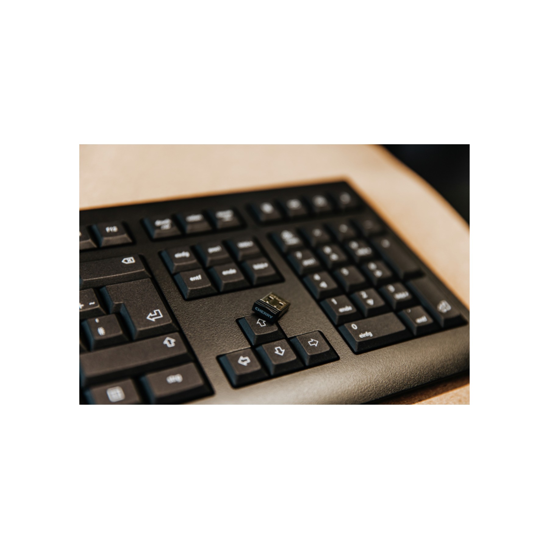 Keyboard Cherry KW 3000 Wireless black (EU) (JK-3000EU-2) Keyboard Cherry KW 3000 Wireless black (EU) (JK-3000EU-2)